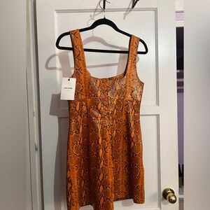 Romi Mini Dress in Orange Snake GRLFRND